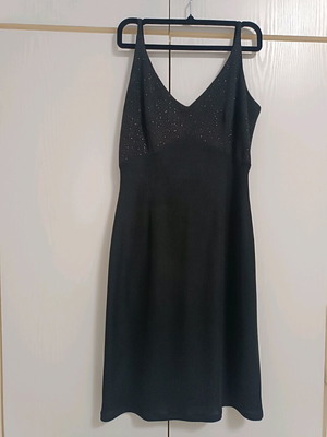 Black formal dress like new, size M