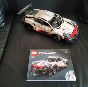 Lego Technic 42096  Porsche 911 RSR