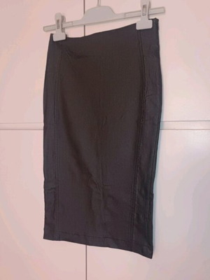 THS pencil leatherette skirt used, gray mouse, size S