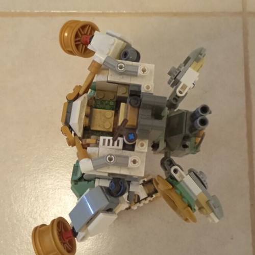 LEGO Ninjago Lloyd's Titan Mech set 70676, white and green robot