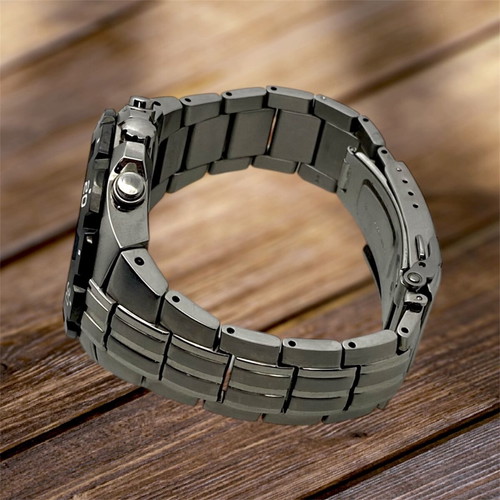 Seiko chronograph alarm 40mm like new, waterproof 100m with date