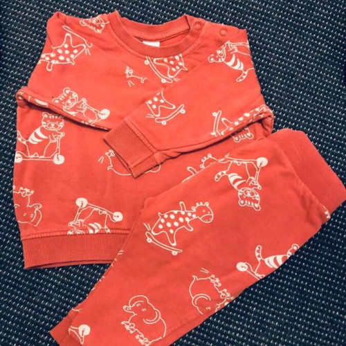 Boy clothing used, pack sizes 6-9 and 9-12 months