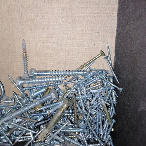 Screws and dowels like new, approx. 15-20 kg
