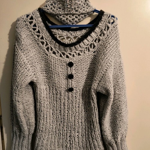 Handmade women's knitted sweater gray like new with gift ribbon