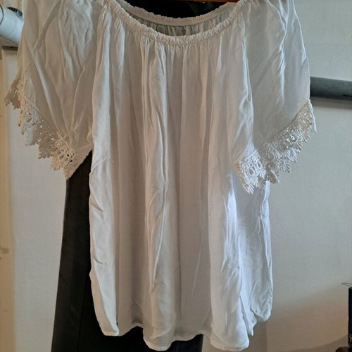 Women's blouse like new, size L, white