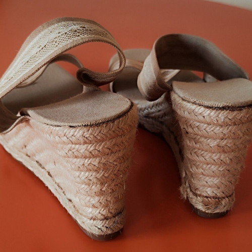 Castaner espadrille wedges size 40 used, beige lace