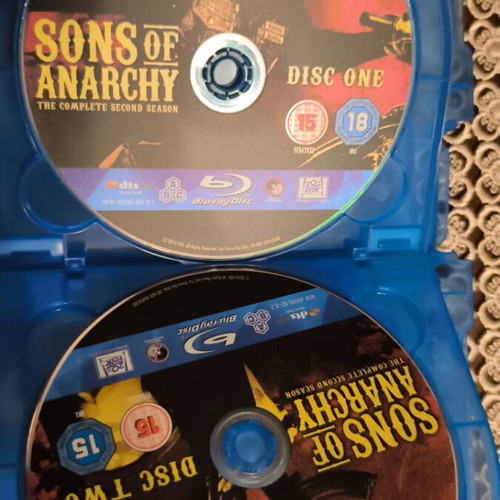 Sons of Anarchy Blu-Ray set like new, seasons 1-4 without Greek subtitles