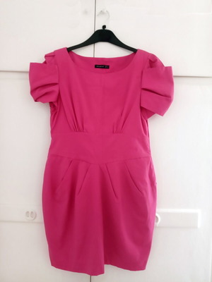 Atmosphere dress in hot pink color like new, size M