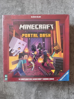 Minecraft: Portal Dash board game new