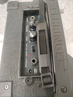 Amplifier like new, used twice