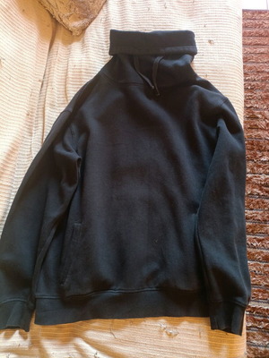 Black sweatshirt with turtleneck used, size XXL