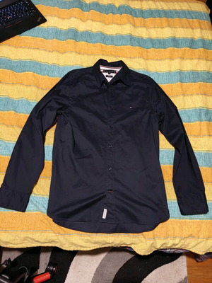 Tommy Hilfiger shirt new, regular fit, size Medium, navy blue