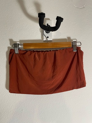 PrettyLittleThing Brick Red Top Size XL Like New