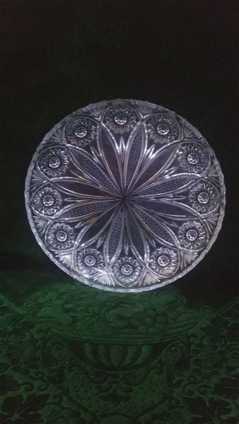  piatela/ tourtiera strongili,  kristallo molivdou Irena (Poland) 60'-80'.