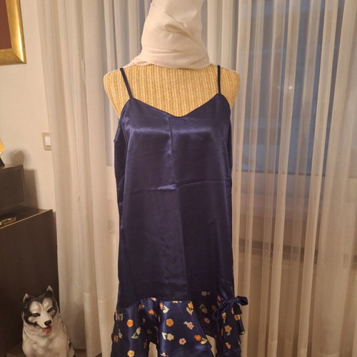 Retro satin robe and nightgown set in dark blue with floral pattern like new