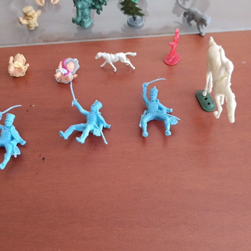 Figures set used, 41 pieces including Spiderman, knights, astronauts, animals