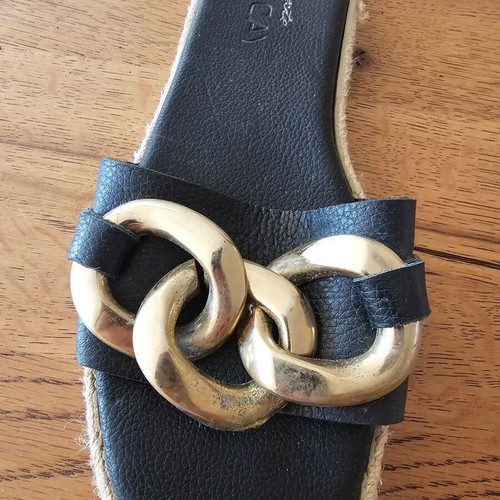 Sante women's sandals like new, size 38, black leather