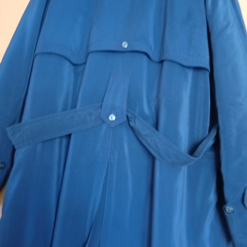 Avanti blue velvet trench coat like new, size L