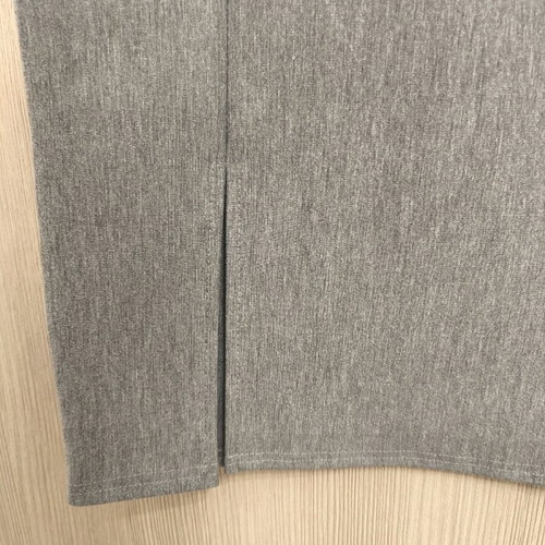 Midi skirt with slit on right leg, grey