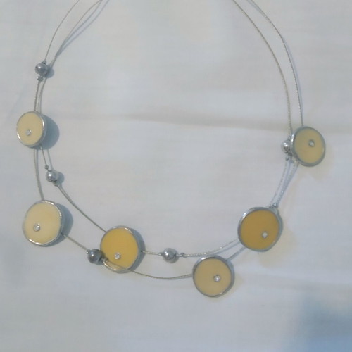 Metal necklace with two rows in silver color like new