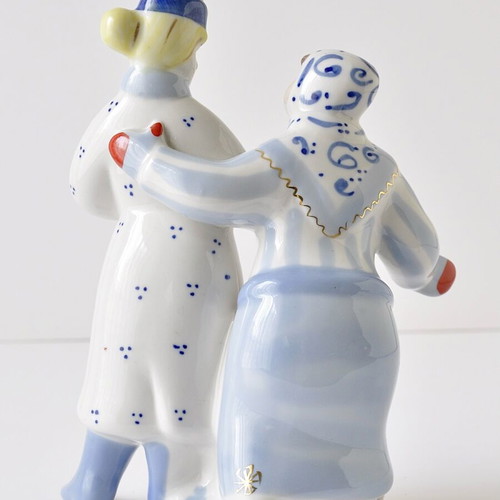 Russian Soviet porcelain figurine like new