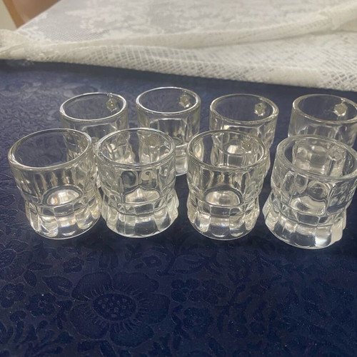 Set of 8 raki glasses like new with handle