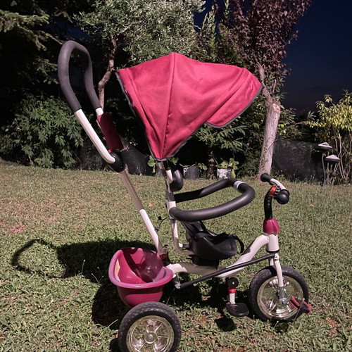Children's tricycle with rotating seat, parent handle and sunshade, new