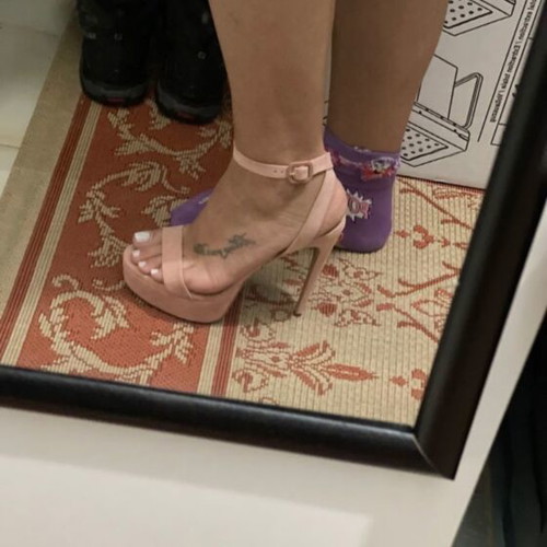 Sante nude pink sandals size 40