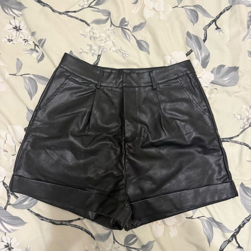 Leather shorts like new, black, size M