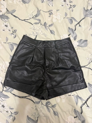 Leather shorts like new, black, size M