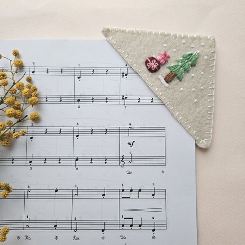 Handmade embroidered corner bookmark new