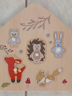 Wooden baby puzzle like new with forest animals