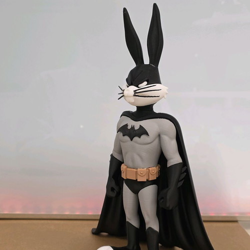 Batman Bugs Bunny figure like new, 27cm height