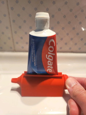 Toothpaste squeezer new, tube extruder