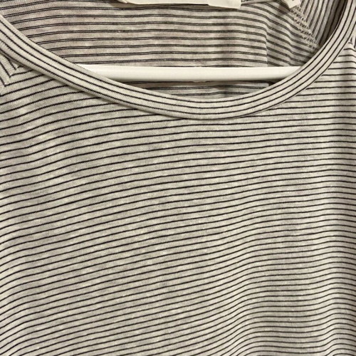 Yayq Women T-Shirt Black and White Used, Size Large
