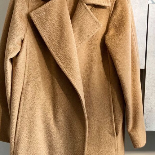 Max Mara Manuela Icon coat like new, size IT38, 100% camel hair wool
