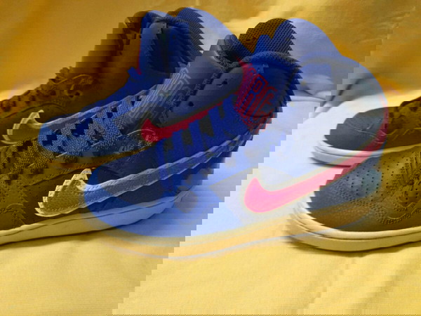 NIKE 36