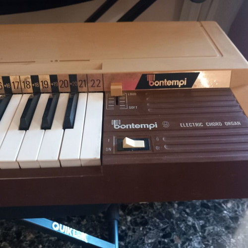 Vintage Bontempi B9 electric harmonium used