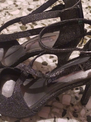 Tamaris evening sandals new gray metallic with crisscross straps