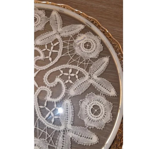 Vintage Decorative Tray 32 cm with Lace-Rim Detail like new
