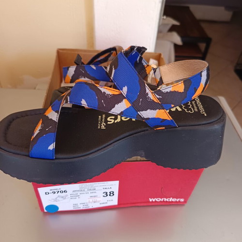 Wonders platform sandals new, multicolor, size 38