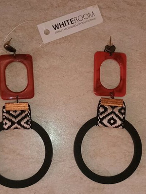 White Room earrings new, multicolor