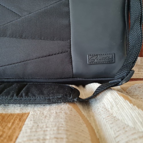La Carrie laptop bag new, black