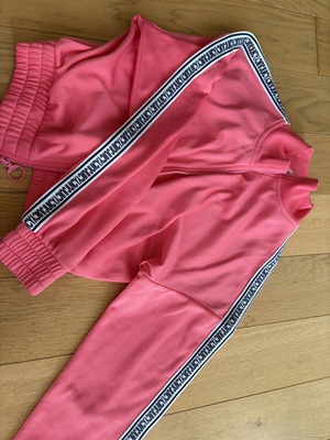 Juicy Couture ροζ ζακέτα μέγεθος small σαν καινούργιο