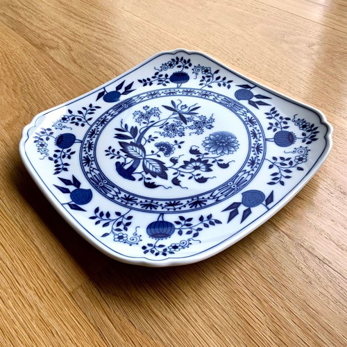 Hutschenreuther Zwiebelmuster Blue Onion porcelain platter new