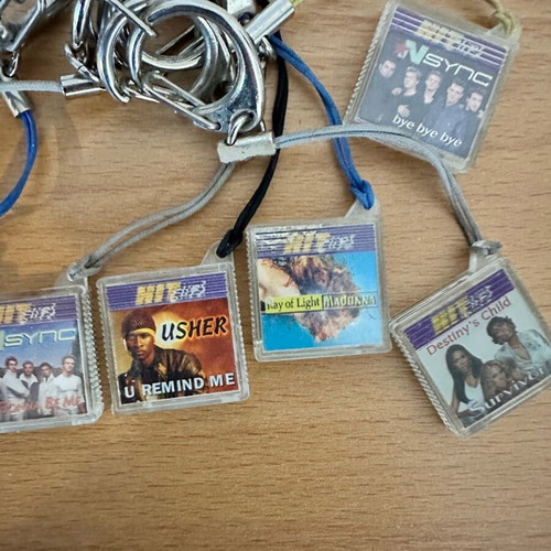 Tiger Hasbro Hit Clips music player used with 7 songs