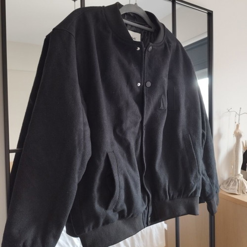 College jacket black, like new, size L