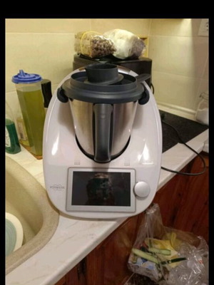 Thermomix TM6 kitchen robot like new with accessories