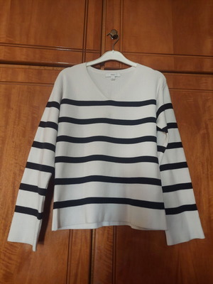 M&S striped V-neck cotton blouse like new, black and white
