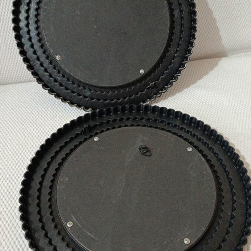 Decorative wall mirrors set of 2 like new